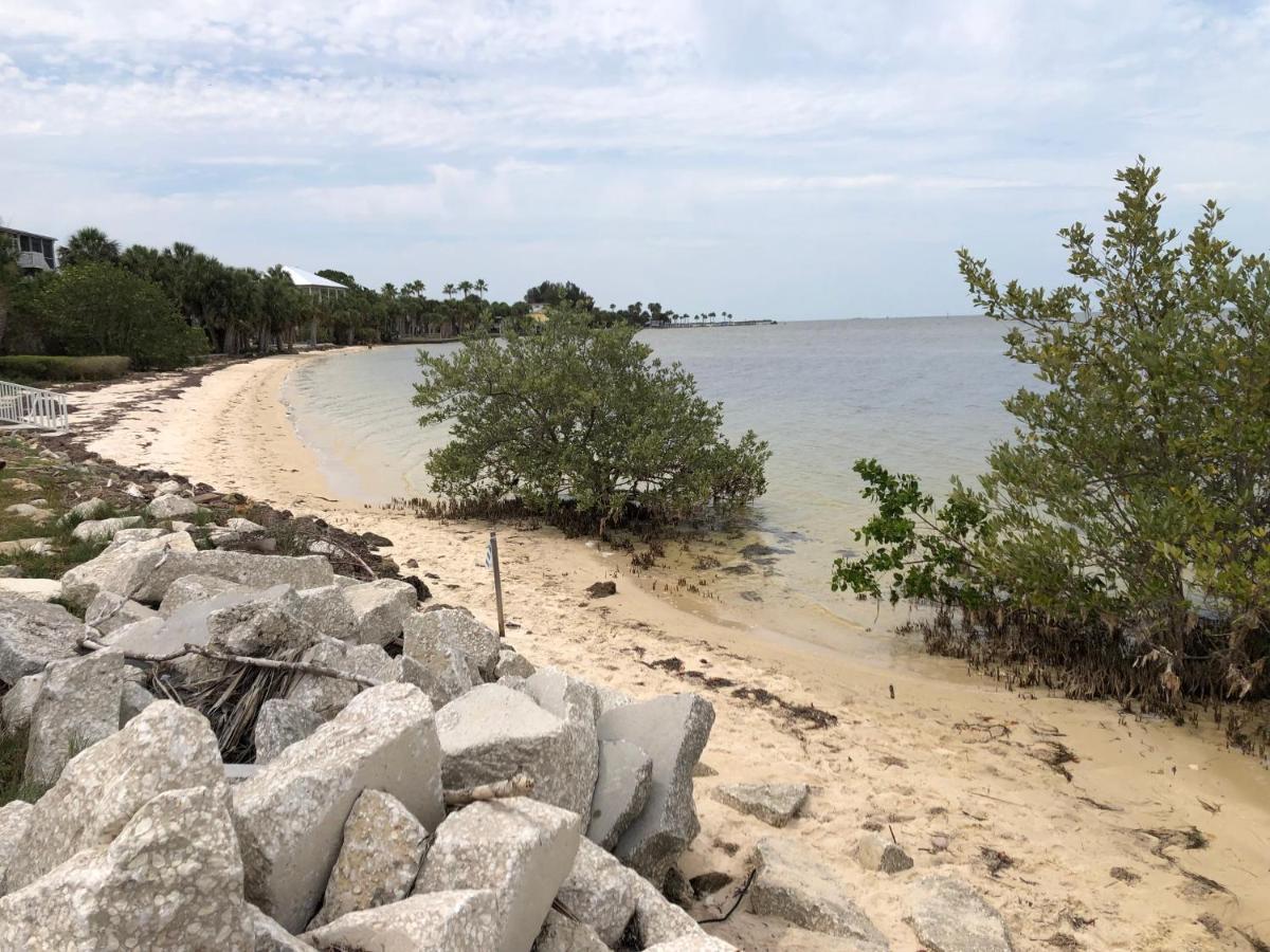 Beachfront House Pine Island, Tampa, Orlando Villa Weeki Wachee Exteriör bild